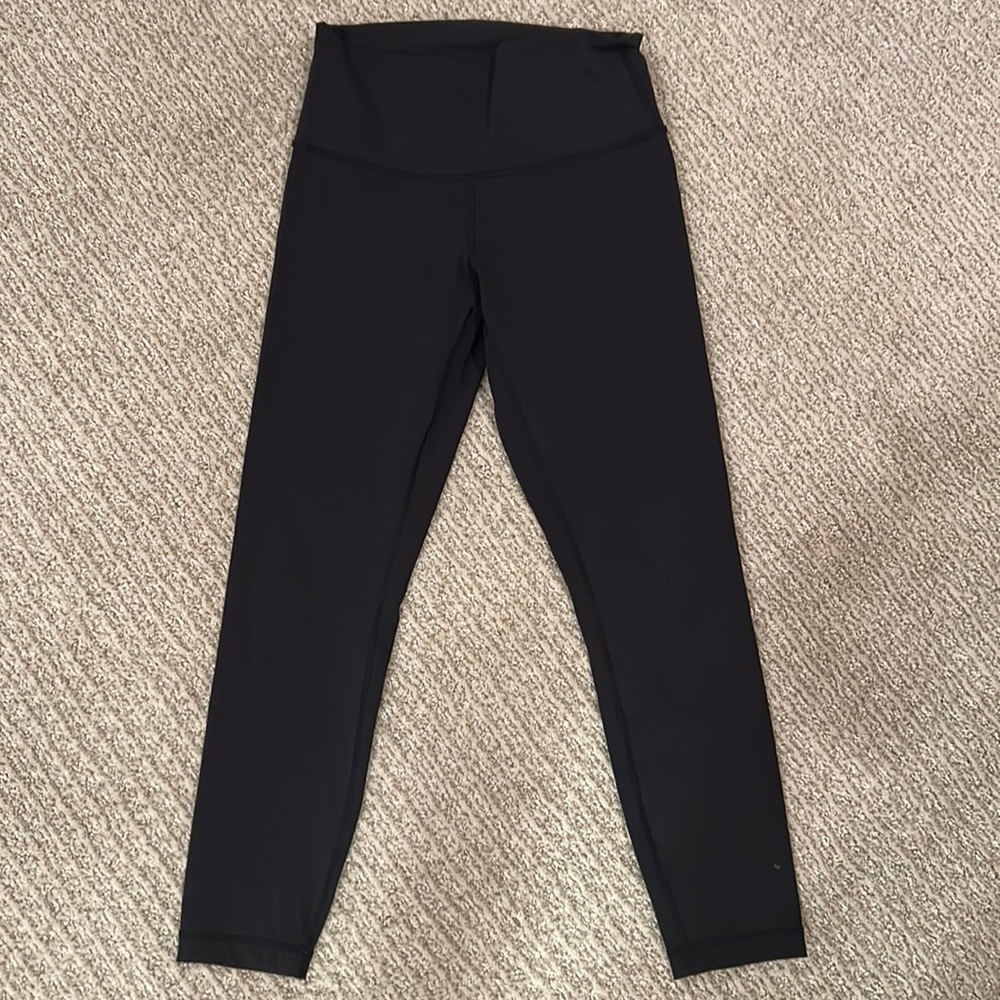 Black lululemon leggings